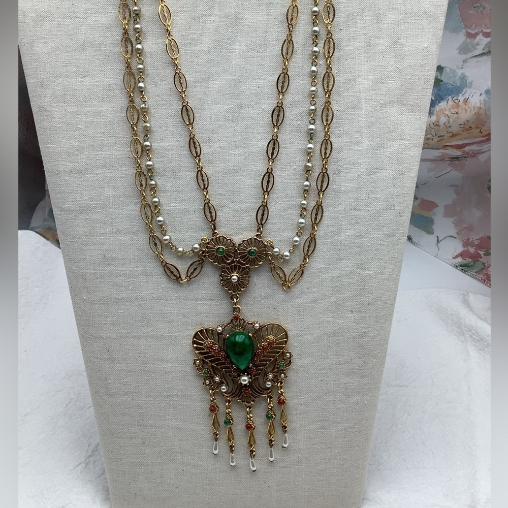 Vintage ART Design Gold and Green Statement Necklace With Pearls #27SN